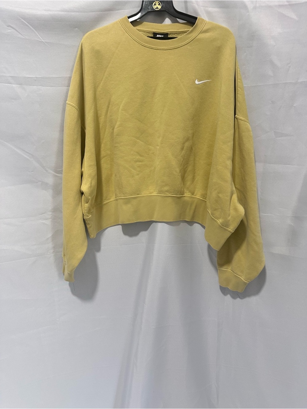 Nike Women’s Light Yellow Crewneck Sweatshirt Size L